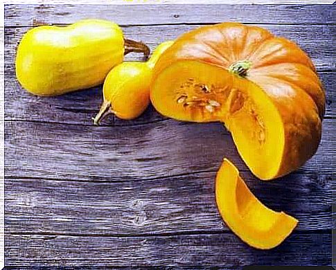 Light pumpkin soup starts with pumpkin.