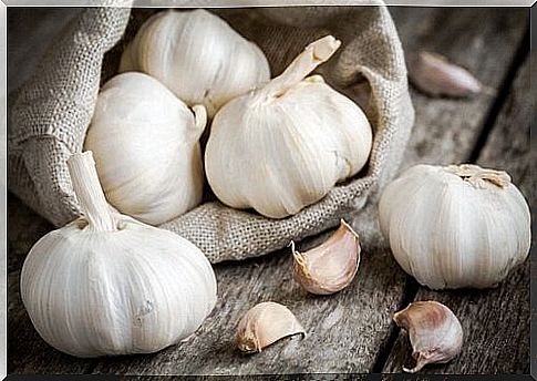 garlic for pain when urinating