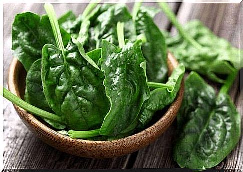 You can fight hair loss by eating more spinach.