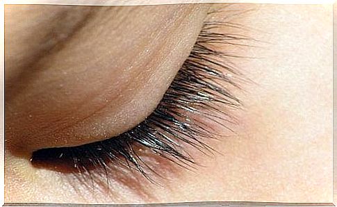 How to get healthy and beautiful eyelashes