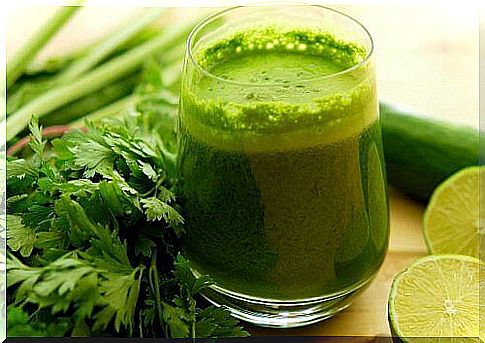 juice with parsley