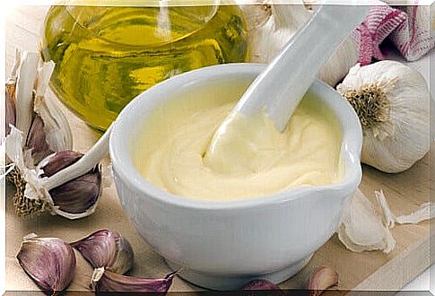 Low fat alternatives to mayonnaise