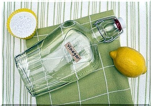 Make an environmentally friendly glass cleaner with 5 homemade recipes