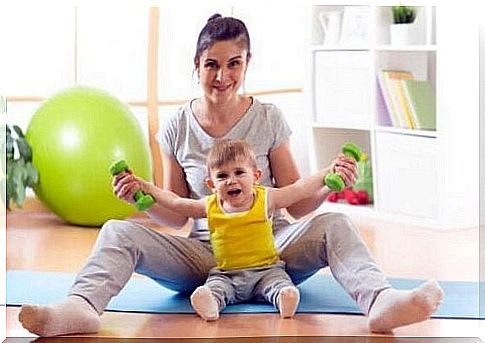 Teach your baby to sit upright on his own