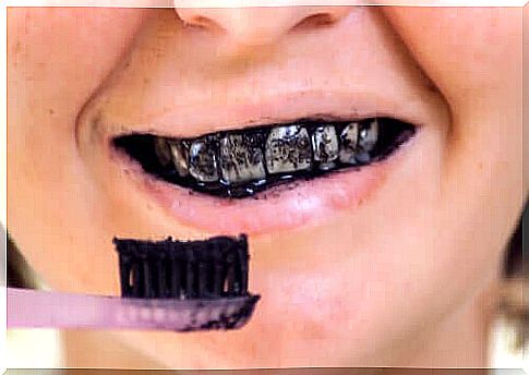 The risk of activated charcoal for oral health