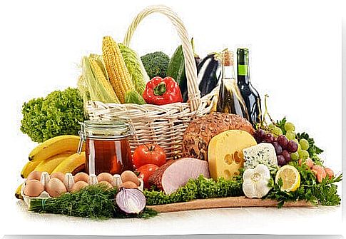 A healthy diet is important for those with Crohn's disease